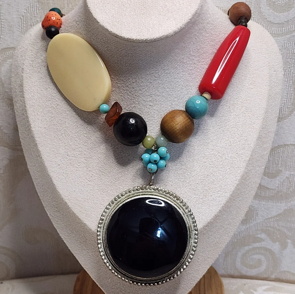 VINTAGE LANE BRYANT ARTISAN STATEMENT NECKLACE OVERSIZED PENDANT COLORFUL BEADS - Picture 1 of 10